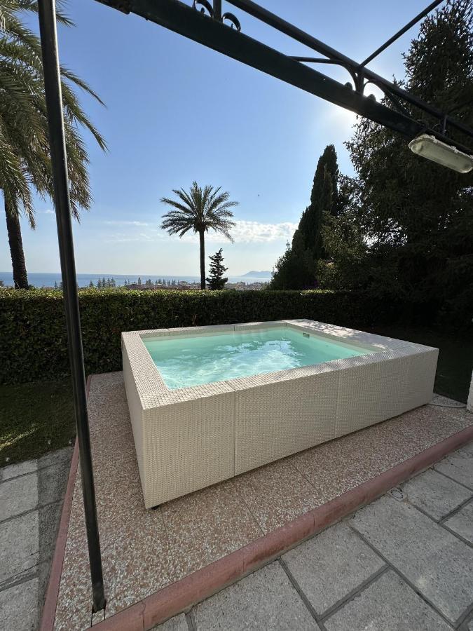 Le Rose Di Emma Vila Bordighera Exterior foto